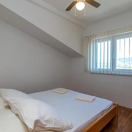 Janja Apartment